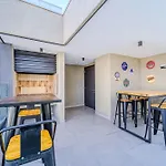 Providencia Retreat